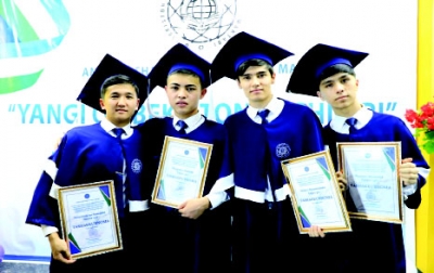 Aндижон шахридаги Президент мактабида битирув кечаси