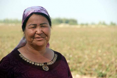 МЕҲНАТ ҚИЛГАН ИНСОН КАМ БЎЛМАЙДИ, - дейди тажрибали фермер Каримахон Матмуродова.