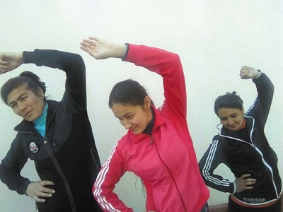 Соғлом ва чиройли бўламан десанг, спорт билан шуғуллан!
