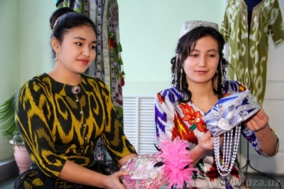 ЛИБОС - МИЛЛАТ КЎЗГУСИ