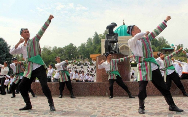 "АНДИЖОН ПОЛКАСИ" РАҚСИНИНГ ЮЗ ЙИЛЛИГИ КЕНГ НИШОНЛАНМОҚДА