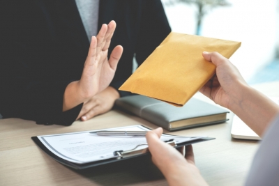 КОРРУПЦИЯ  -   ТАРАҚҚИЁТ КУШАНДАСИ